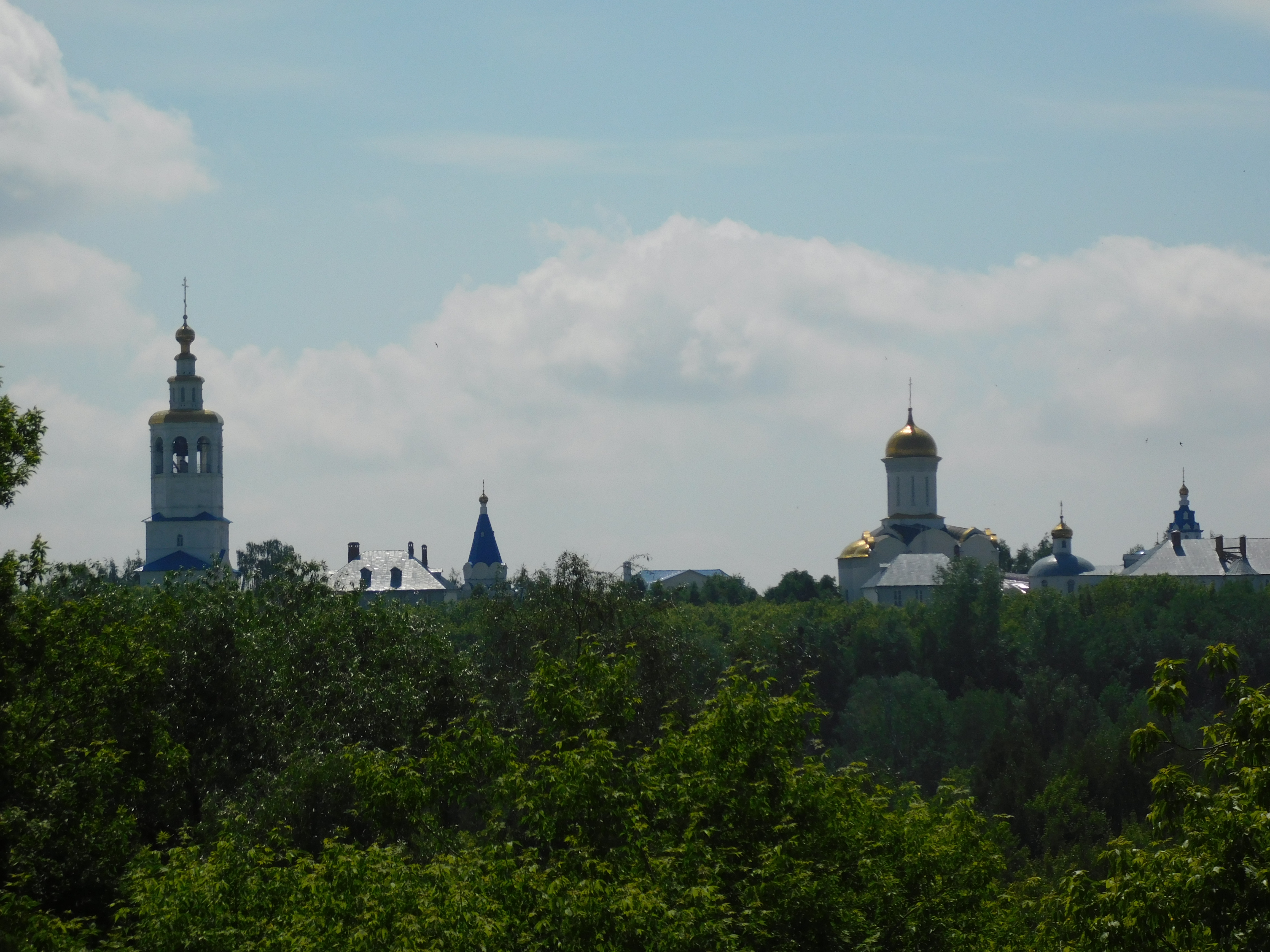 Вид на Зилантов монастырь от парка Петрова
