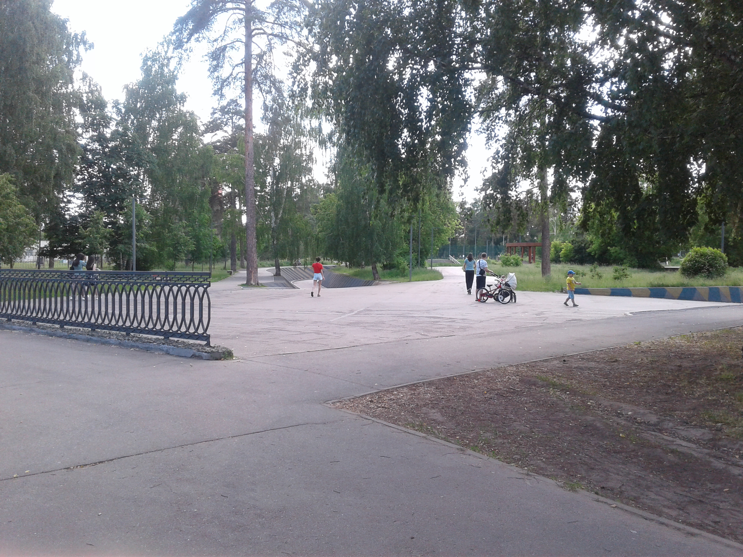 Зона активного отдыха в парке Урицкого